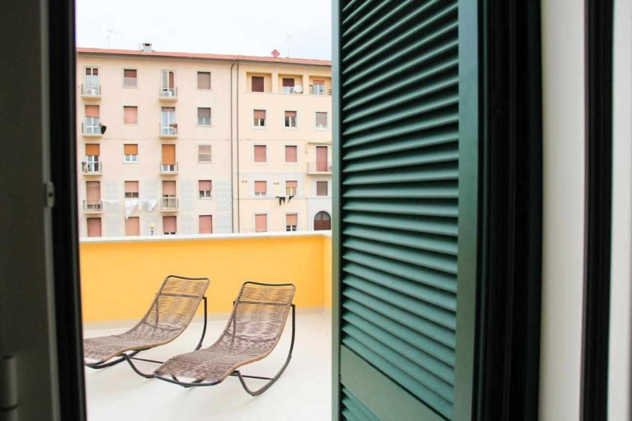 Waterfront Balcony I Grani 1 Resort Style Suite 리보르노 외부 사진