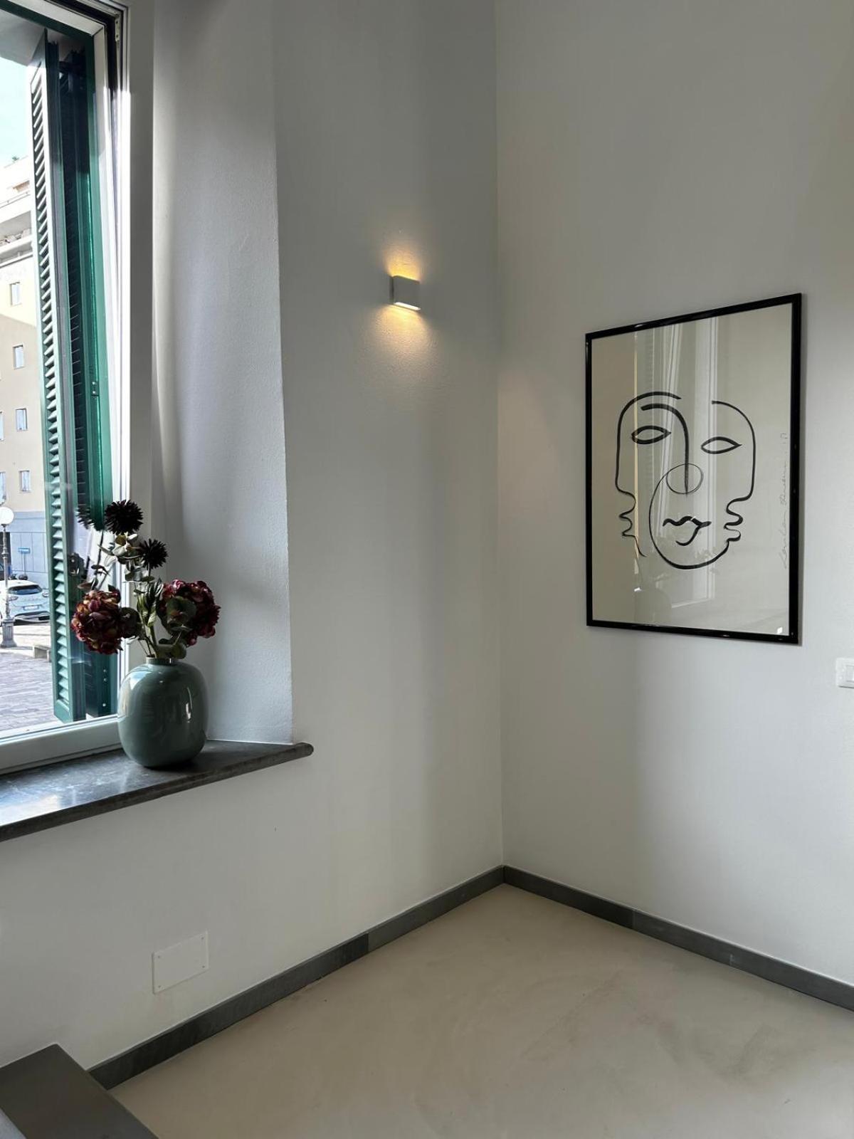 Waterfront Balcony I Grani 1 Resort Style Suite 리보르노 외부 사진